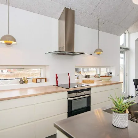 6 Person Holiday In R M Bolilmark
