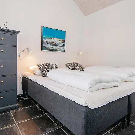 بيت للعطل 6 Person Holiday In R M